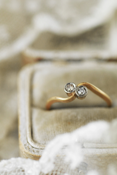 オールドカットダイヤモンド　トワ・エ・モアリング　イギリス　アンティークストリュフ 20250425