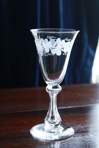 葡萄のエングレーヴィングクリスタルグラス　イギリス