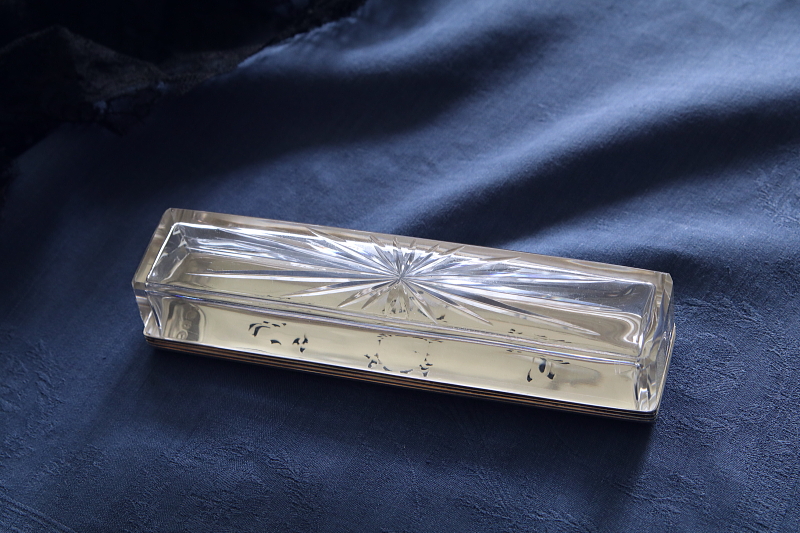 銀蓋のハットピンボックス　イギリス　アーリーヴィクトリアン　アンティークストリュフ