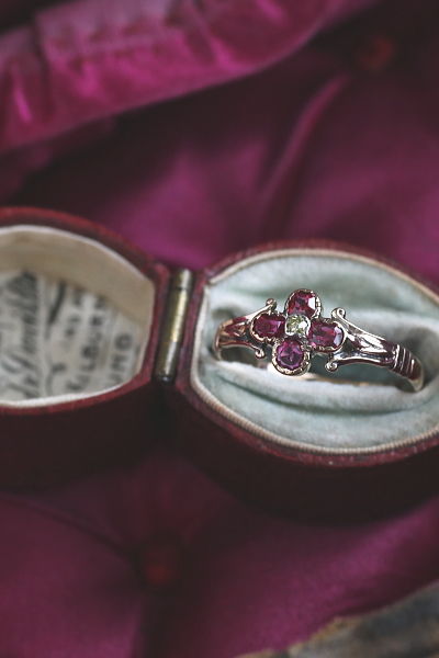 ルビー&ダイヤモンドリング　ヴィクトリアンリング　ジョージアンリング　指輪　アンティークジュエリー　ヴィンテージアクセサリー　イギリス　フランス　ヨーロッパ　アンティークストリュフ 20251212