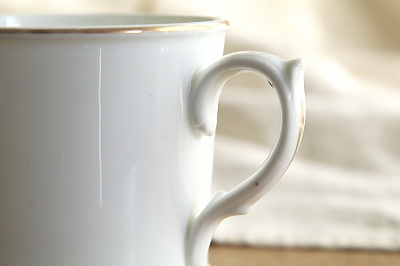 ヴィクトリアンボーンチャイナマグ　イギリス アンティークストリュフ