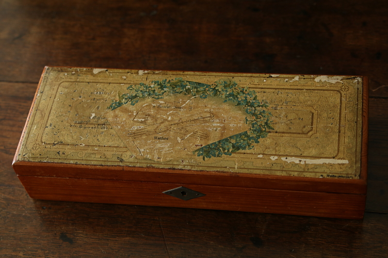 勿忘草の　モシュリンヌボックス　グローブ　イギリス　アンティークストリュフ