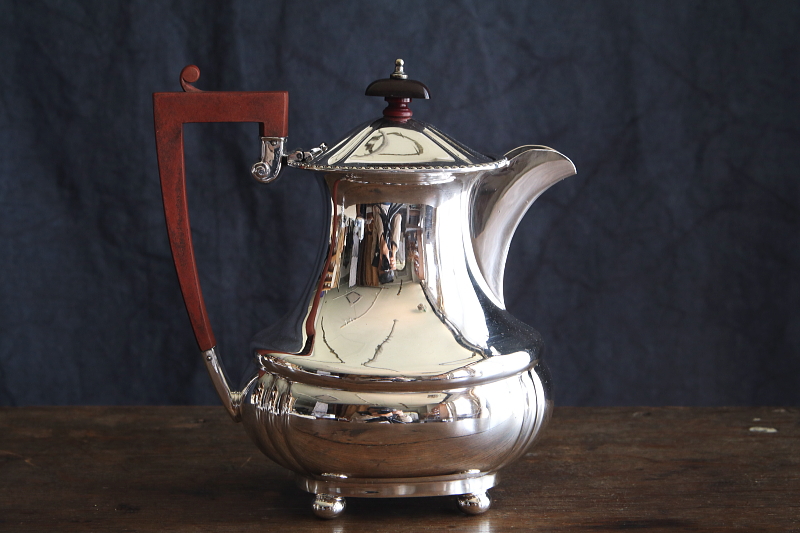 シルバープレートティー4点セット　イギリス　アンティークストリュフ