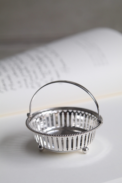 シルバーキャンディーバスケット　エドワーディアン　イギリス　アンティークストリュフ 202602018