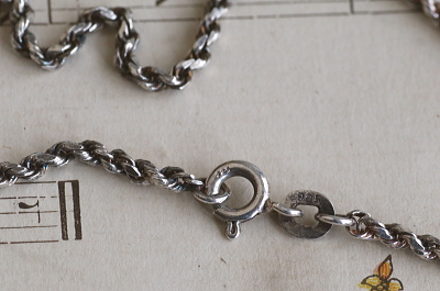 ヴィンテージシルバー　ロープネックレス　アンティークジュエリー　ヴィンテージアクセサリー　イギリス　アンティークストリュフ 20251216