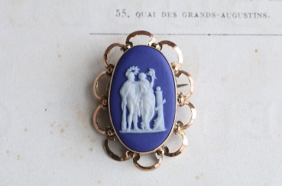 WEDGWOOD ウェッジウッド　ジャスパーウェアカメオブローチ　イギリス　アンティークストリュフ