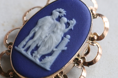 WEDGWOOD ウェッジウッド　ジャスパーウェアカメオブローチ　イギリス　アンティークストリュフ