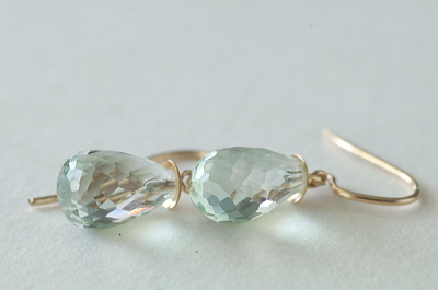 ブリオレットカットグリーンクォーツピアス　イヤリング　イギリス　アンティークストリュフ