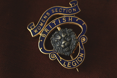 ライオンヘッドのエナメルピンバッジ　royal british legion イギリス　アンティークストリュフ