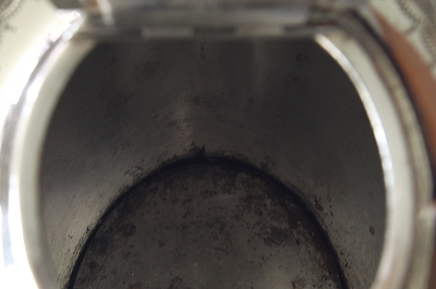 ハンドエングレーヴドシルバープレートティーポット　ヴィクトリアン　イギリス　アンティークストリュフ