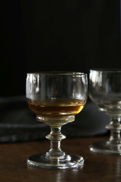 丸いボウルのステムグラス　イギリス　アンティークストリュフ 20260130