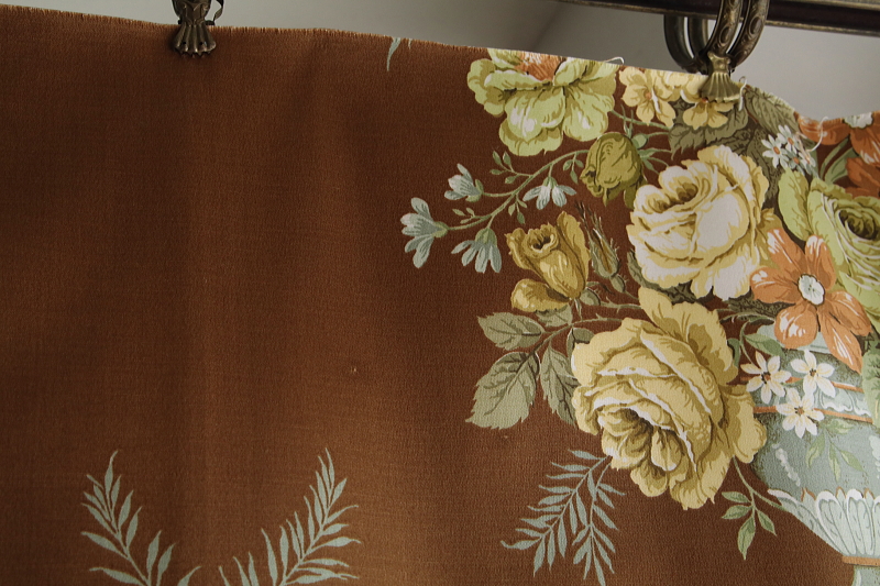 薔薇のフラワーベース　プリントファブリック　サンダーソン　sanderson イギリス　アンティークストリュフ