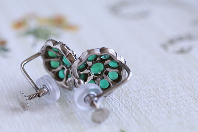 グリーンストーン&マーカサイト　シルバーイヤリング　ヴィンテージジュエリー　アクセサリー　ヨーロッパ　アンティークストリュフ 20251218