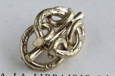 ヴィクトリアンラヴァーズノット　シャトレーン　ブローチ　イギリス　フランス　アンティークストリュフ