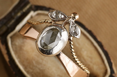 オーバルローズカットダイヤモンドリング　イギリス アンティークストリュフ