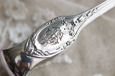 オリーブの小枝のトング　モノグラム　cailar bayard フランス　アンティークストリュフ