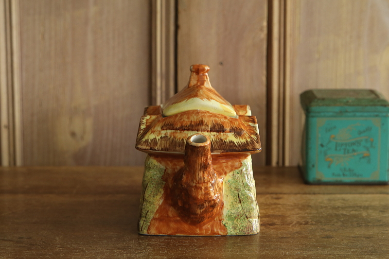 カントリーコテージティーポット　price and kensington PARAMOUNT POTTERY　アンティークストリュフ