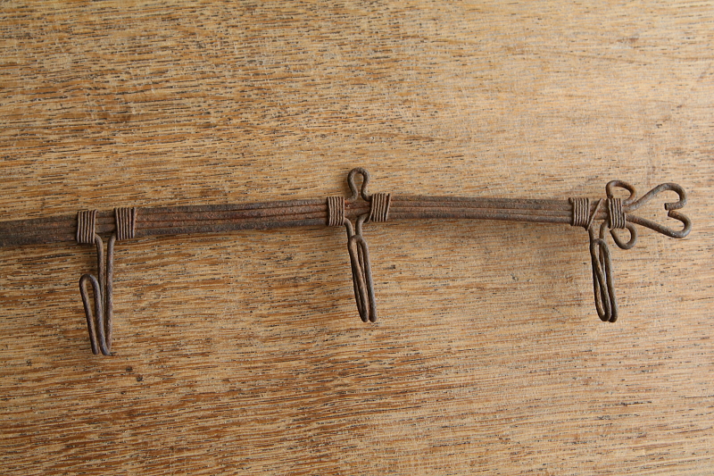 アイアンワイヤー6連フック　フランス アンティークストリュフ