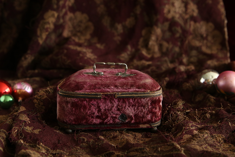 ベロアのソーイングボックス　フランス アンティークストリュフ