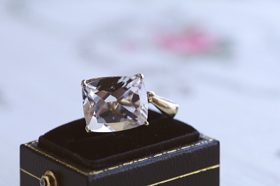 シンセティックスピネル　ゴールドプレートペンダント　ヴィンテージジュエリー　アクセサリー　イギリス　アンティークストリュフ 20251218