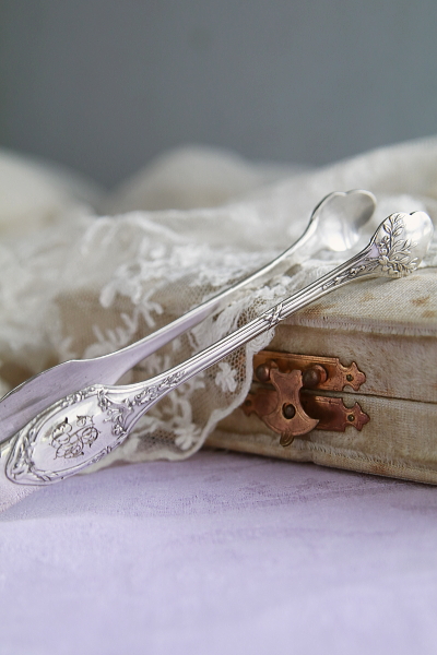 オリーブの小枝のトング　モノグラム　cailar bayard フランス　アンティークストリュフ 20250606