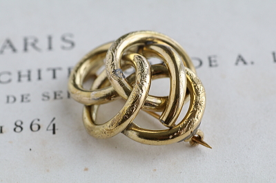 ヴィクトリアンラヴァーズノット　シャトレーン　ブローチ　イギリス　フランス　アンティークストリュフ