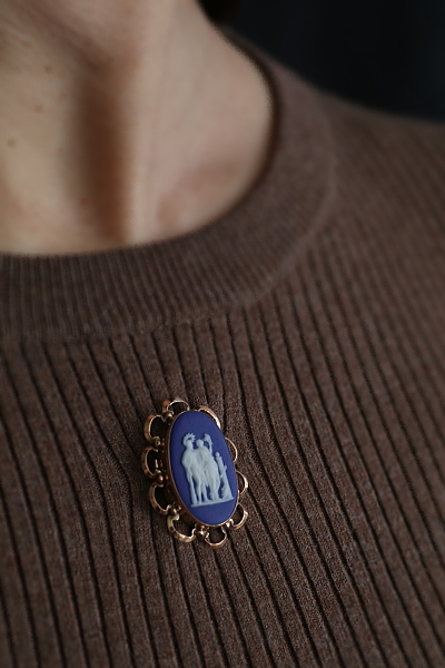 WEDGWOOD ウェッジウッド　ジャスパーウェアカメオブローチ　イギリス　アンティークストリュフ