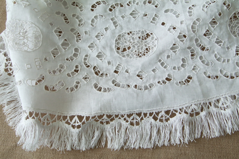 カットワークとレースのループリネンパネル　フランス　アンティークストリュフ