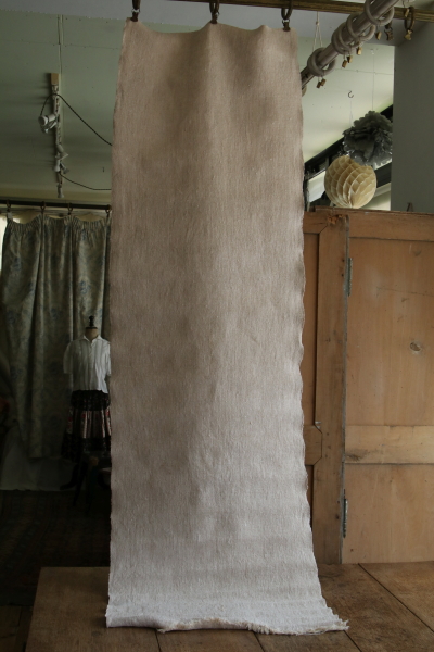 ホームスパンハンガリアンヘンプロール　ハンガリー　アンティークストリュフ