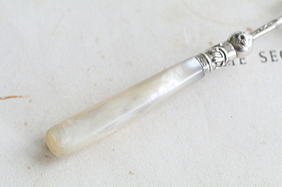 小さなサービングフォーク　ヴィクトリアン　イギリス　アンティークストリュフ