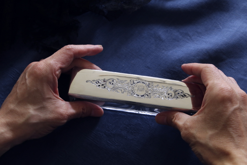 銀蓋のハットピンボックス　イギリス　アーリーヴィクトリアン　アンティークストリュフ