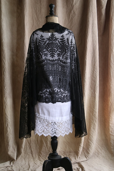 ヴィクトリアンチュールレースショール　イギリス　アンティークストリュフ