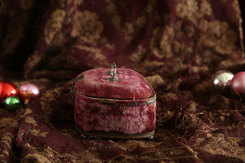 ベロアのソーイングボックス　フランス アンティークストリュフ