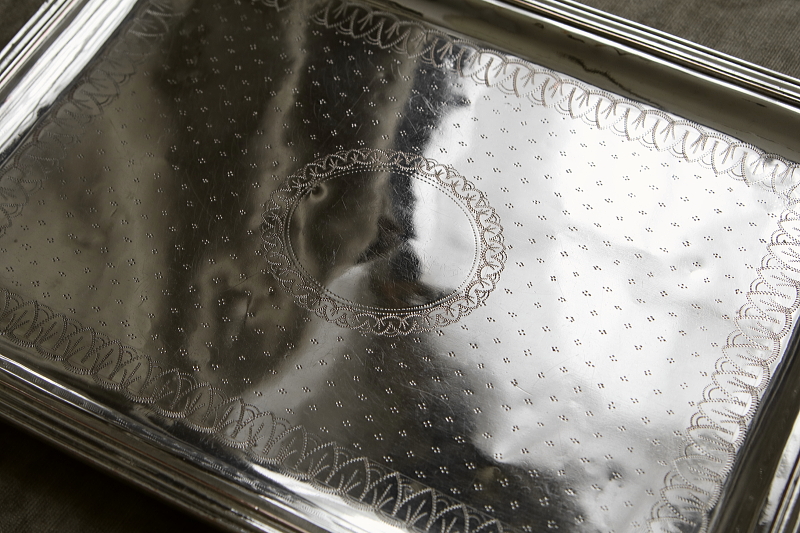 リボンのエングレーヴィングトレイ　フランス アンティークストリュフ