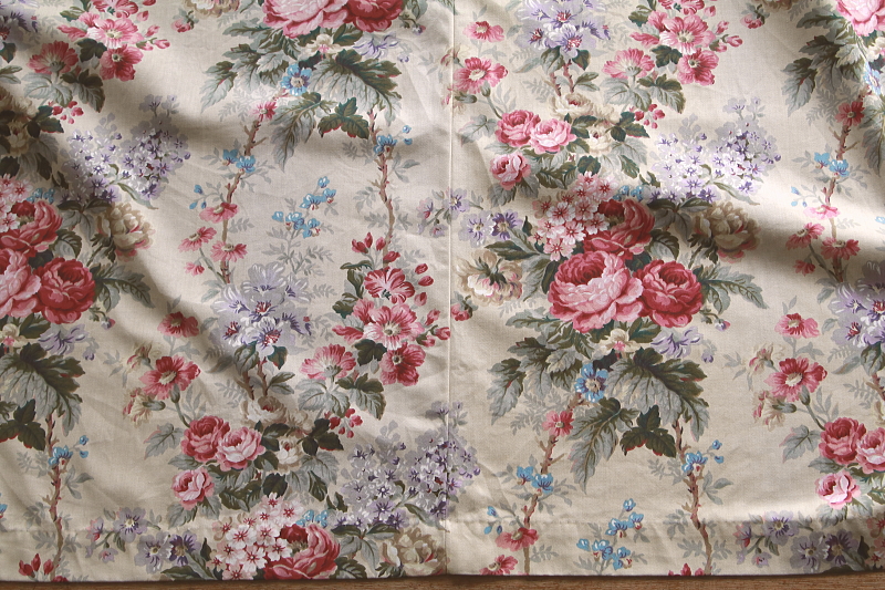 薔薇のヴィンテージカーテン　イギリス　アンティークストリュフ