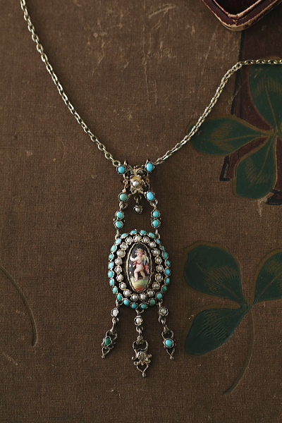 天子のエナメルミニアチュール　ターコイズアンドパール　シルバーペンダント　ヨーロッパ　アンティークストリュフ