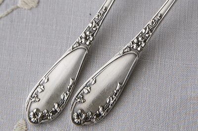 蔓花のティースプーン　フランス　アンティークストリュフ