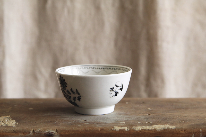 アーリーヴィクトリアン　ティーボウルソーサー　草花文　アンティークストリュフ