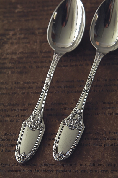 アンピールスタイルのティースプーン　BOULENGER　フランス　ブーランジェ　アンティークストリュフ