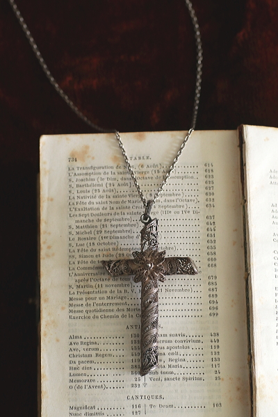 オールドシルバーフィリグリーペンダント　ヨーロッパ　アンティークストリュフ