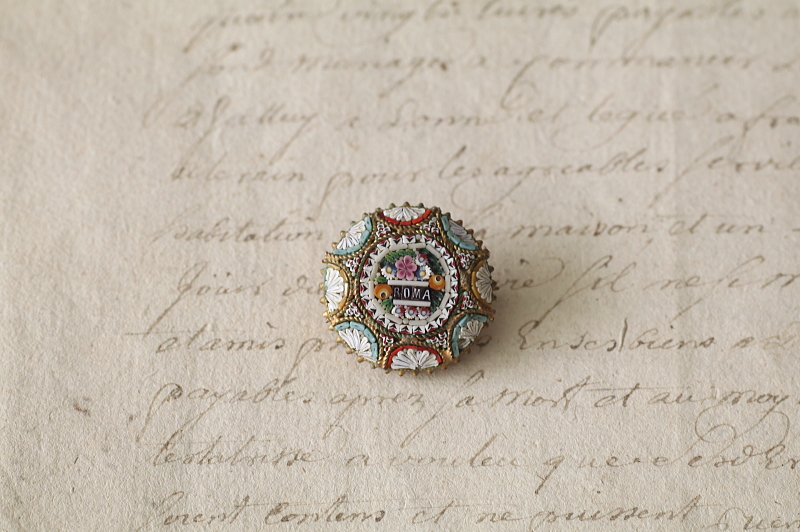 マイクロモザイクのスーベニールブローチとクロスペンダント　イタリア　アンティークストリュフ