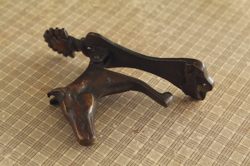 ホースヘッドのドアノッカー　イギリス　アンティークストリュフ