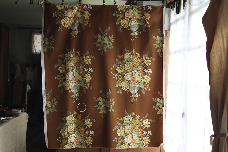薔薇のフラワーベース　プリントファブリック　サンダーソン　sanderson イギリス　アンティークストリュフ
