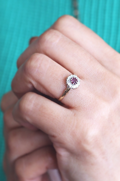 ルビーダイヤデイジーリング　ヴィンテージ　イギリス　アンティークストリュフ 20251218