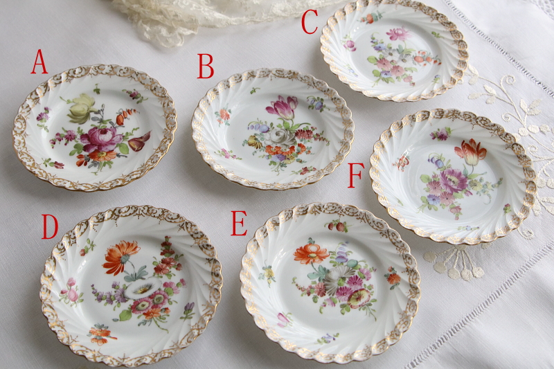 ドレスデンの花の小皿　ドイツ　アンティークストリュフ