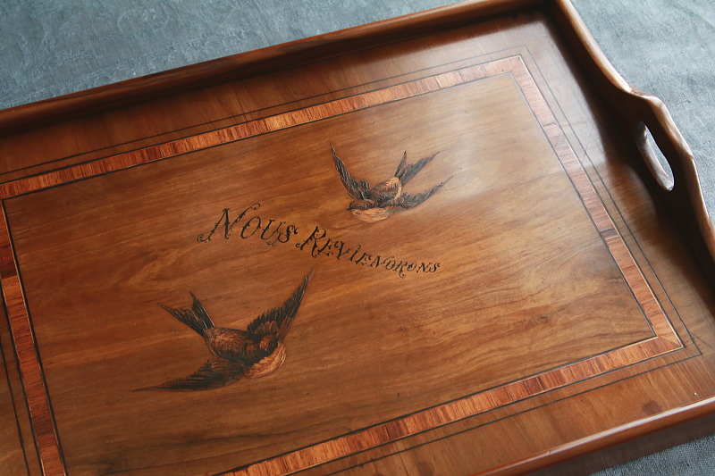 ツバメのオリーブウッドトレイ　フランス　アンティークストリュフ