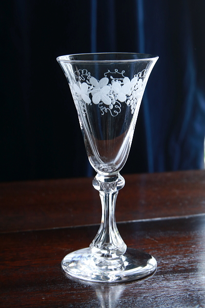 葡萄のエングレーヴィングクリスタルグラス　イギリス