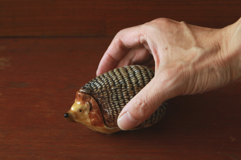 ヘッジホッグの小物入れ　WADE　イギリス　アンティークストリュフ