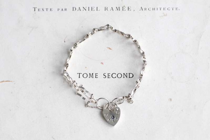 パドロッククラスプ　シルバーブレスレット　イギリス　アンティークストリュフ