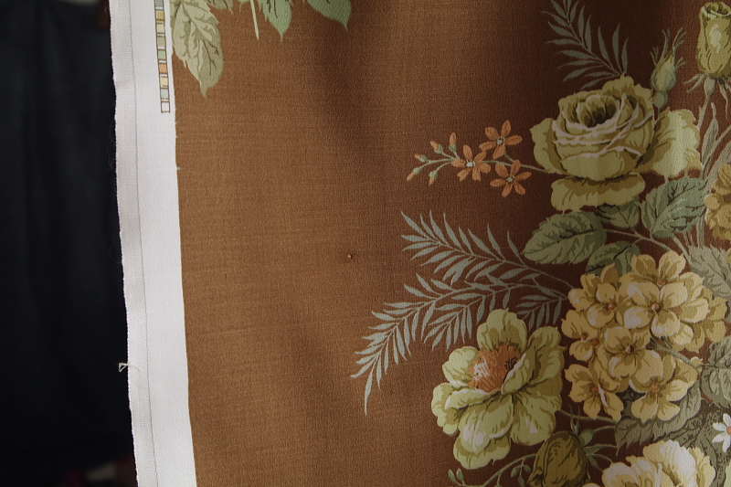 薔薇のフラワーベース　プリントファブリック　サンダーソン　sanderson イギリス　アンティークストリュフ